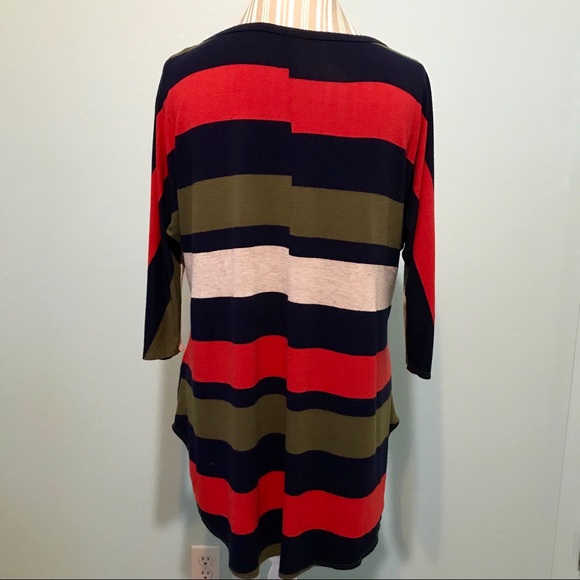 Beautiful Striped Top Size Medium - Picture 3 of 4